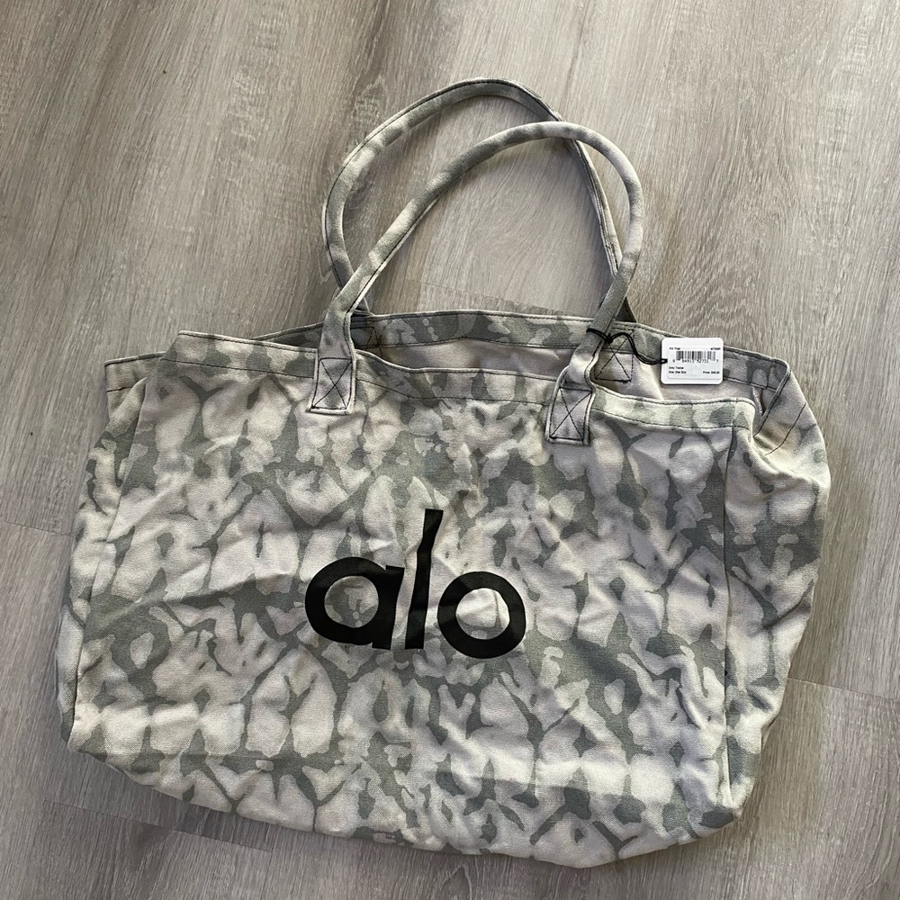 Alo tote bag